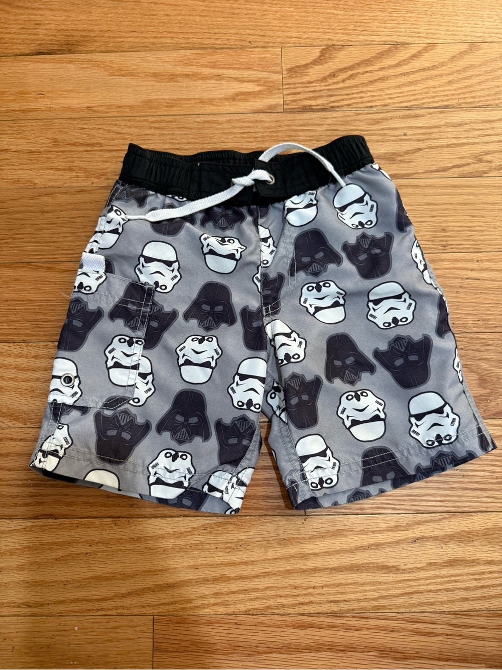 Hanna Andersson Star Wars Print Kids Swim Trunks